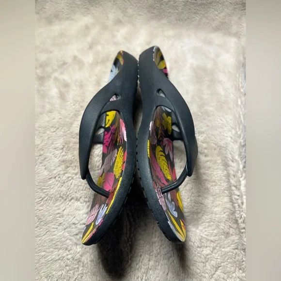 Crocs Sandals Womens Size 10 - Picture 2 of 4